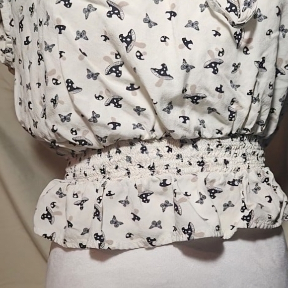 Top - Picture 5 of 6